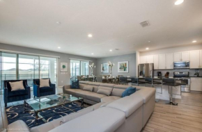 Unique 10 Bedrooms Pool Home Next to Disney World and Universal Studios, Kissimmee